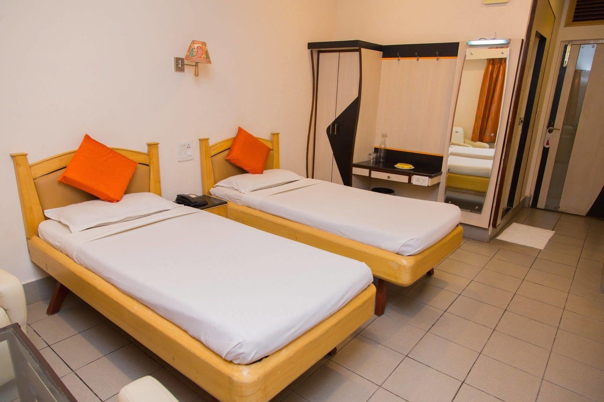 Fabhotel Kinnera Comforts Railway Station Visakhapatnam Exterior photo